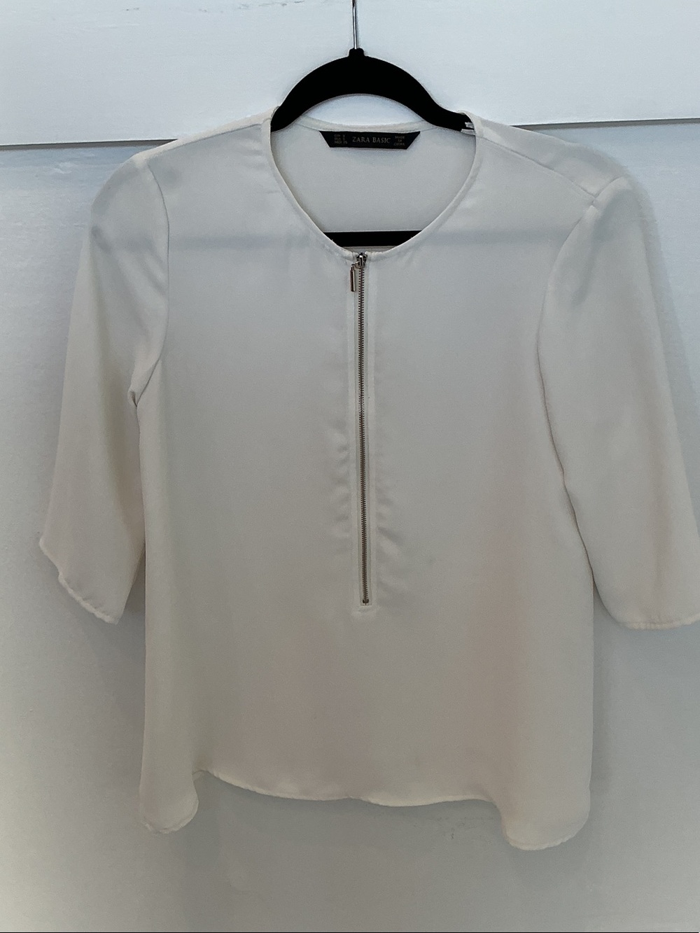 Zara Cream Zip-Front Short Sleeve Blouse
